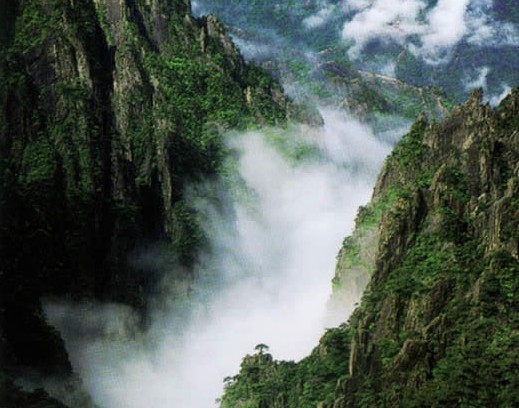 首页 国内旅游 安徽黄山风景区     黄山玉屏景区以玉屏楼为中心,莲花